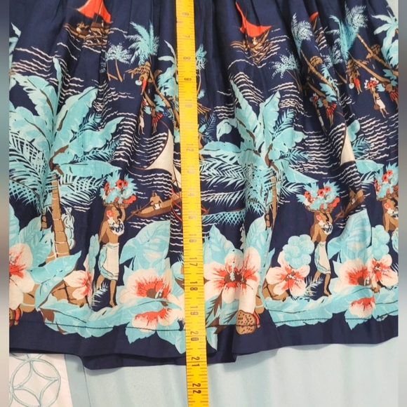 🔹3/$15🔹Women's Tommy Hilfiger, Beachy print Skirt w/matching Camisole - Picture 2 of 5